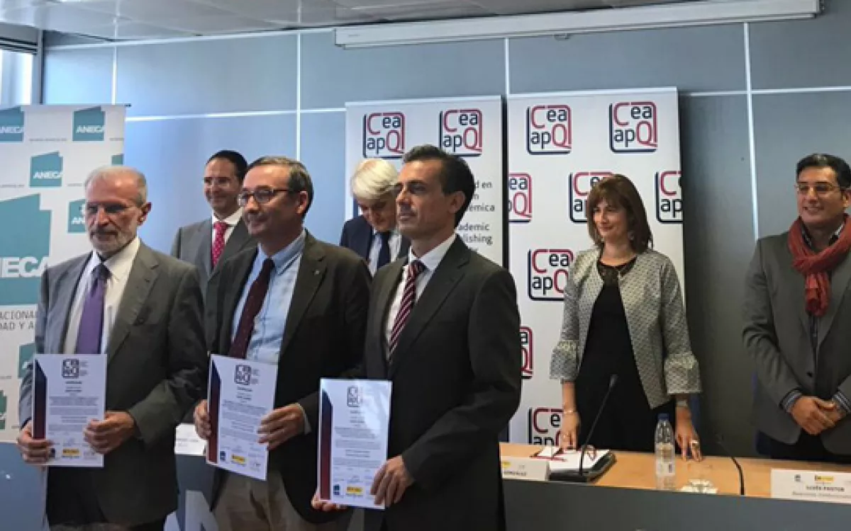 Entrega de los certificados del sello de calidad en edición académica CEA-APQ