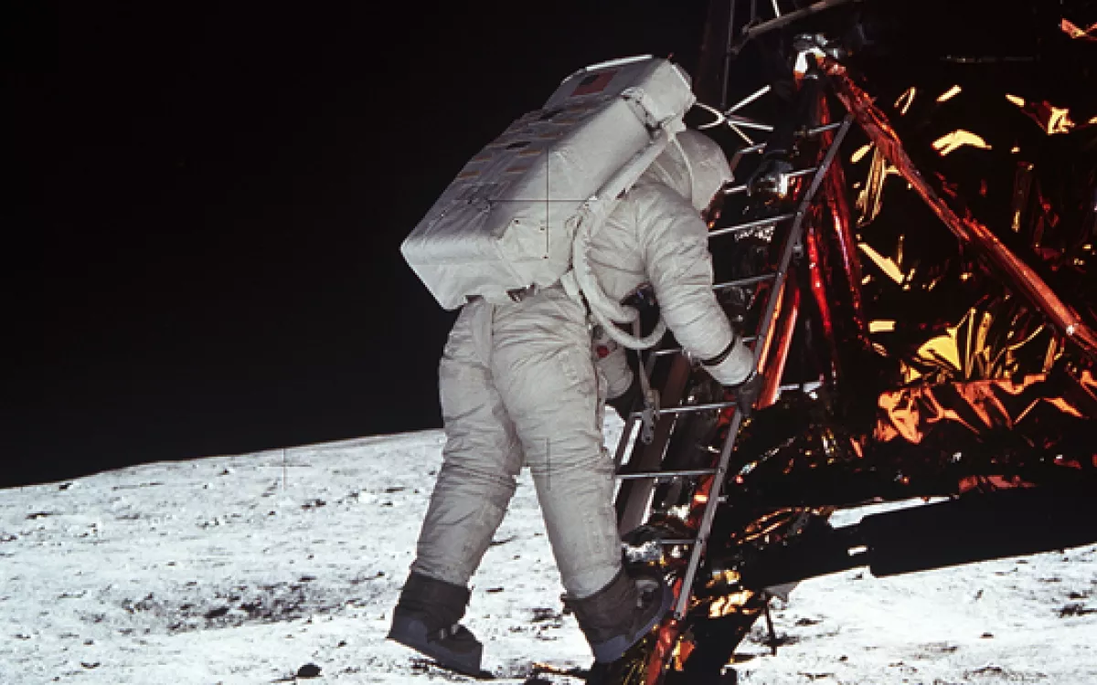 Los visitantes del MUNCYT podrán aterrizar en la luna gracias a un simulador virtual