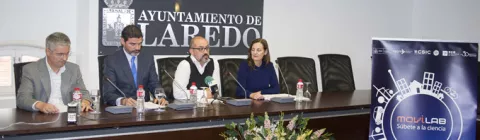 Movilab, el laboratorio científico sobre ruedas, llega a Laredo