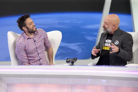 Dani Martínez aprende a evitar que le tomen el pelo con los timos científicos en ‘Órbita Laika'
