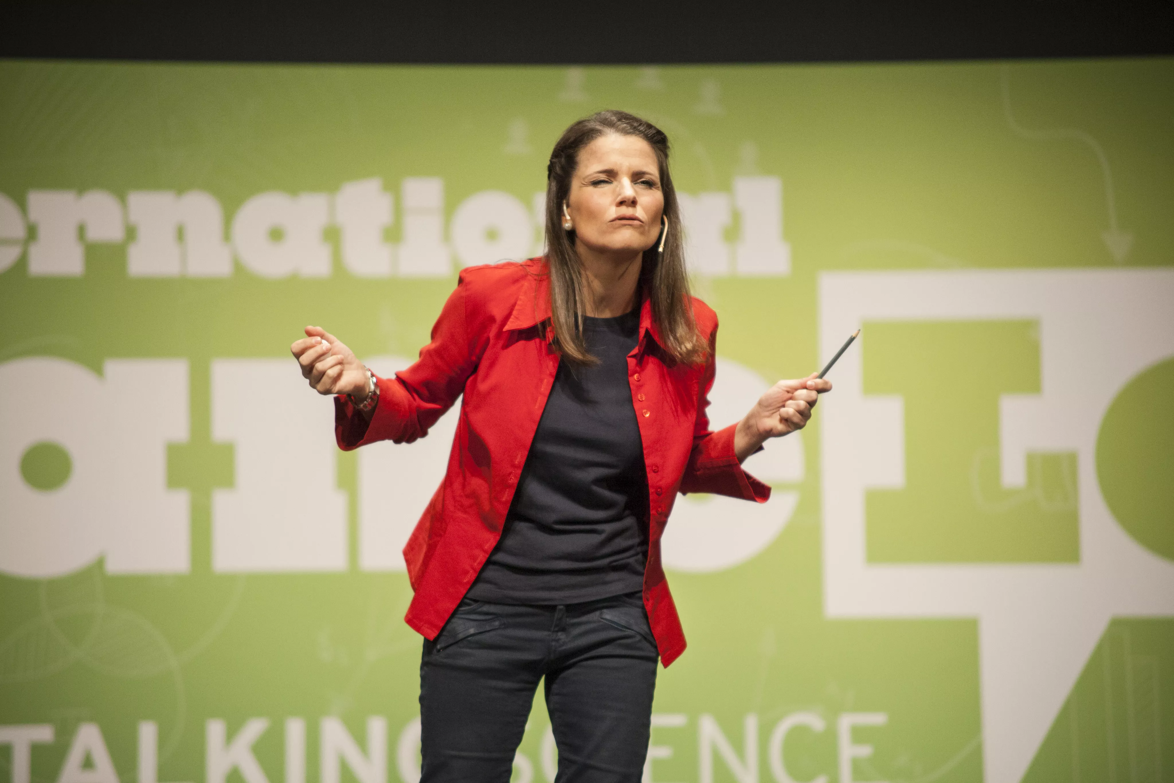 Más de 700 personas asisten a la semifinal de Famelab en Barcelona 