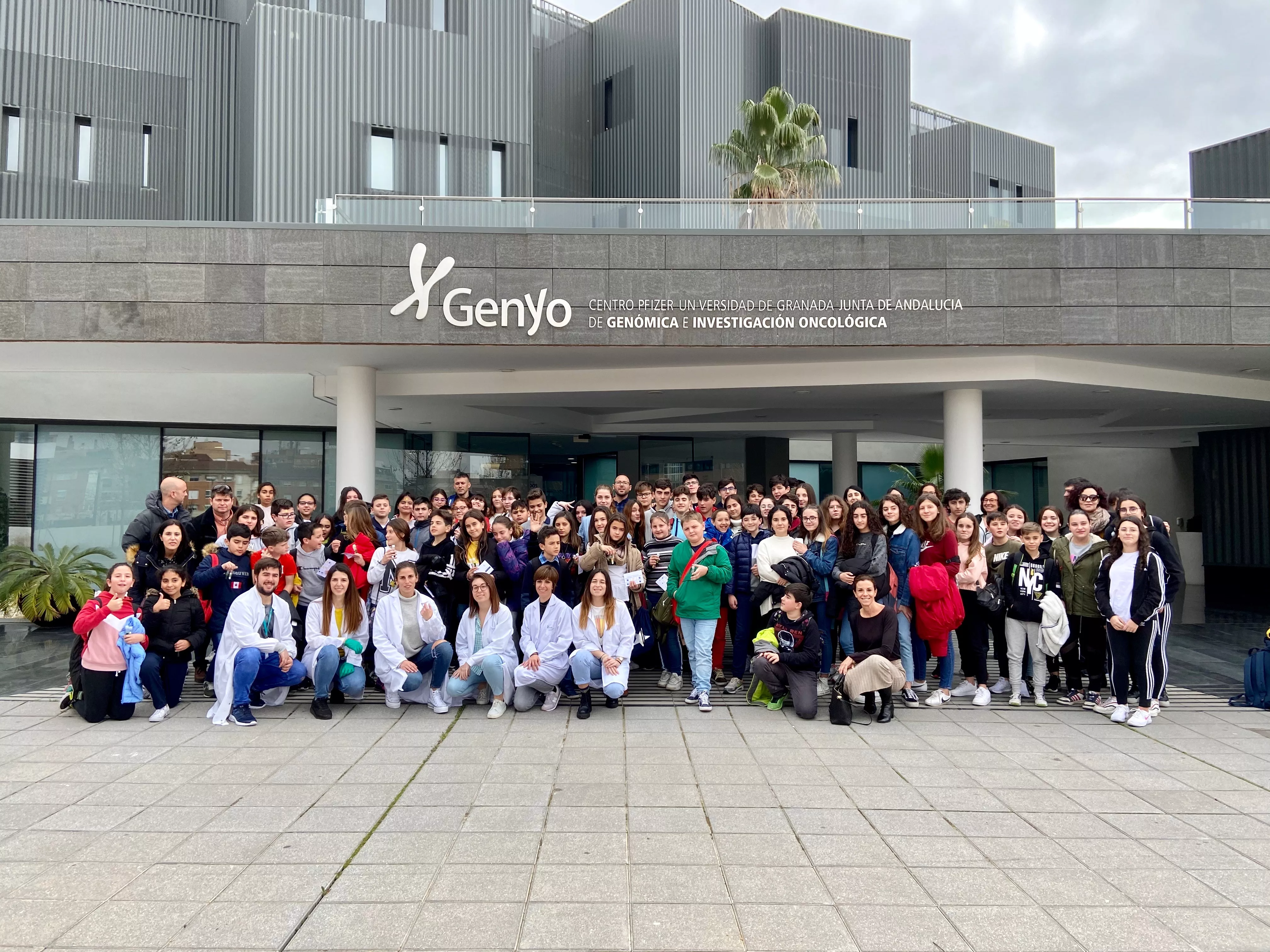 El centro en oncología GENYO recibe a los estudiantes ganadores de la 3ª edición del certamen “Conoce a un cientific@”