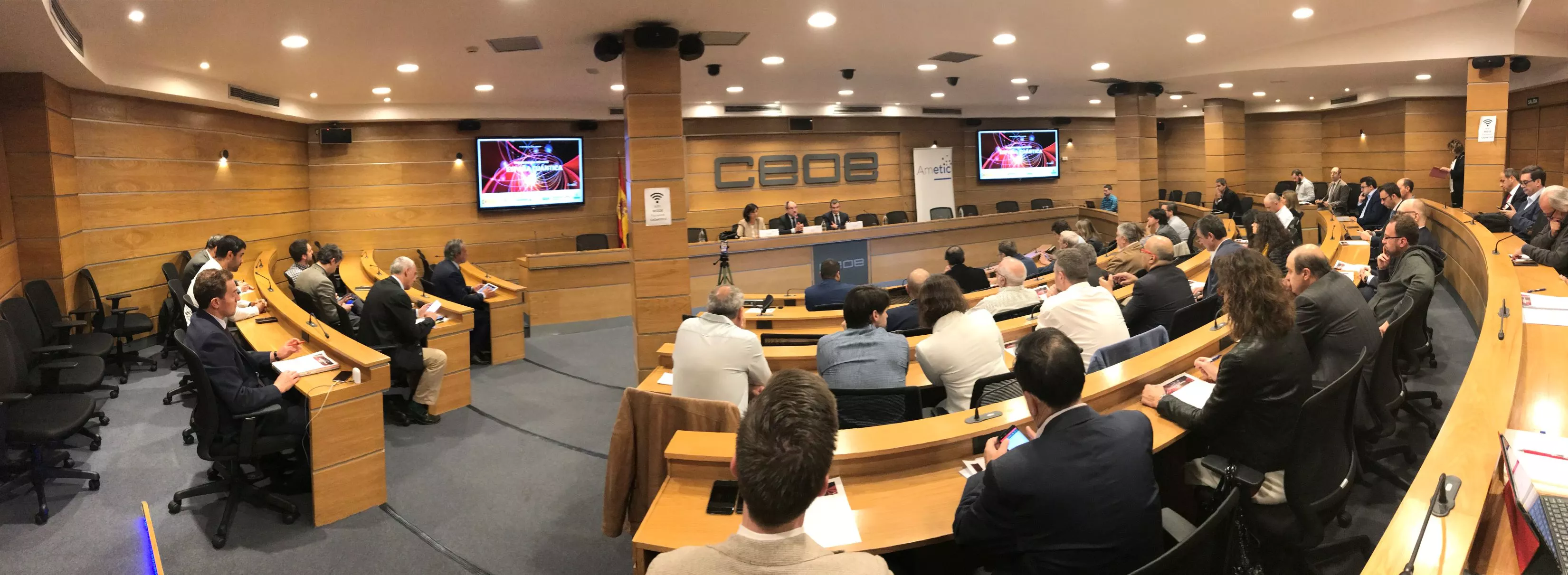 Paloma Domingo participa en la presentación del informe "España Cuántica"