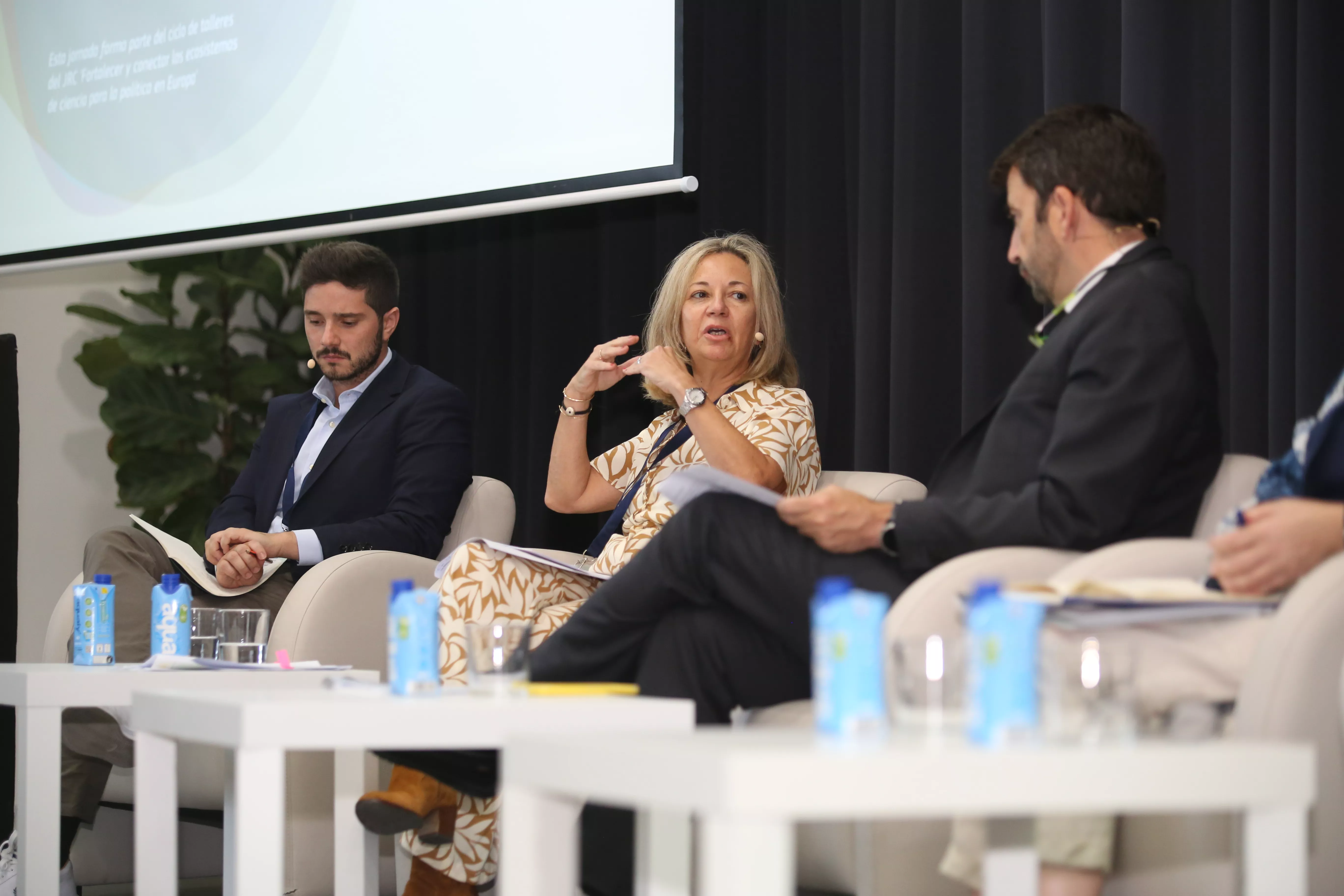 FECYT impulsa el fortalecimiento del sistema de ciencia para las políticas públicas en España
