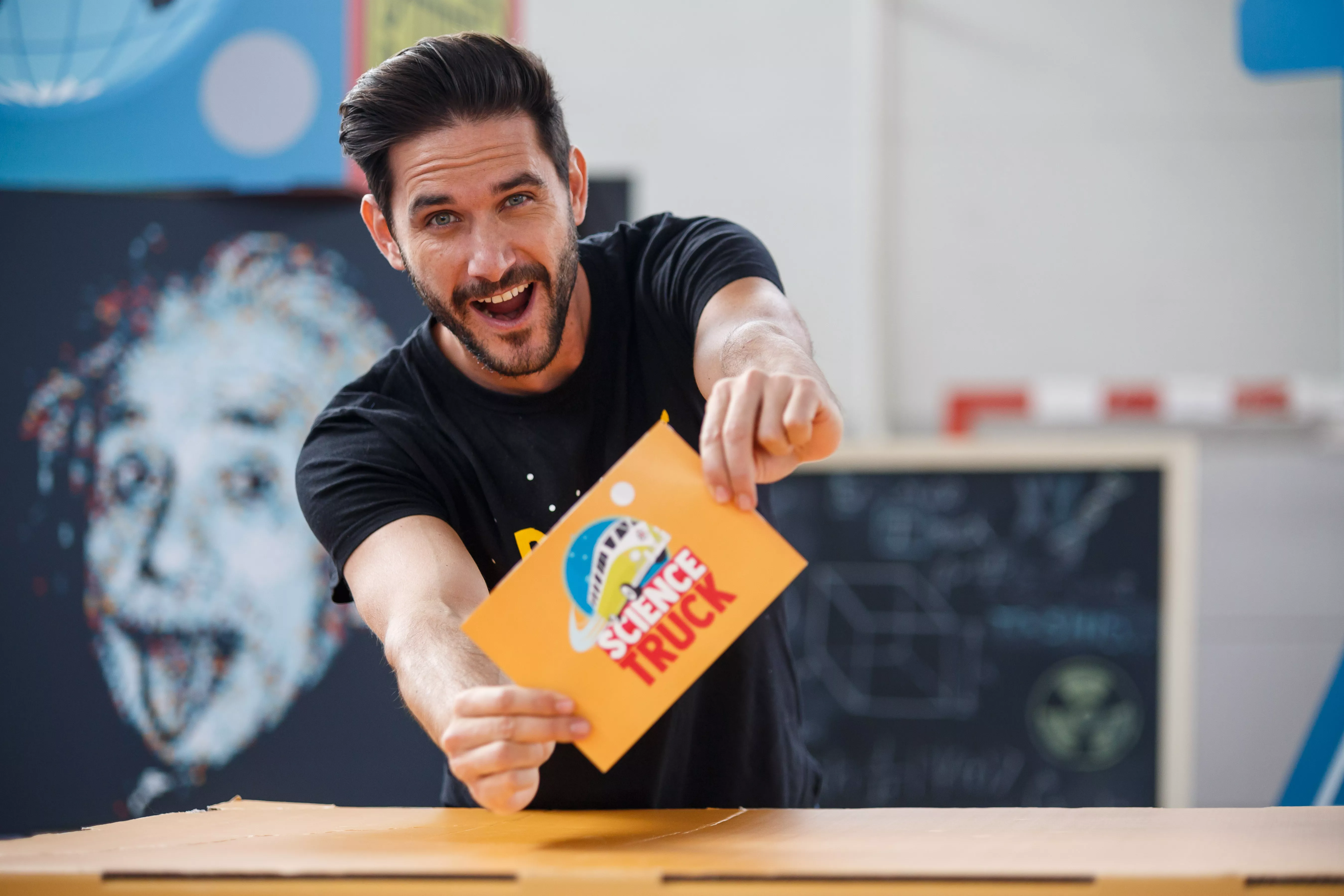 La Comisión Europea preselecciona el proyecto Science Truck para los Premios de Alfabetización Mediática 2019