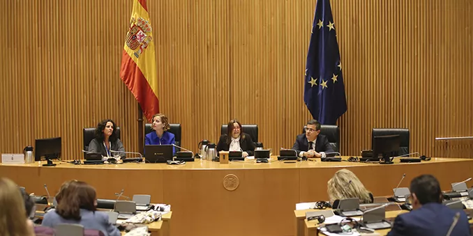 La Oficina C presenta sus primeros informes y celebra el programa de emparejamiento entre la comunidad científica y los diputados y diputadas